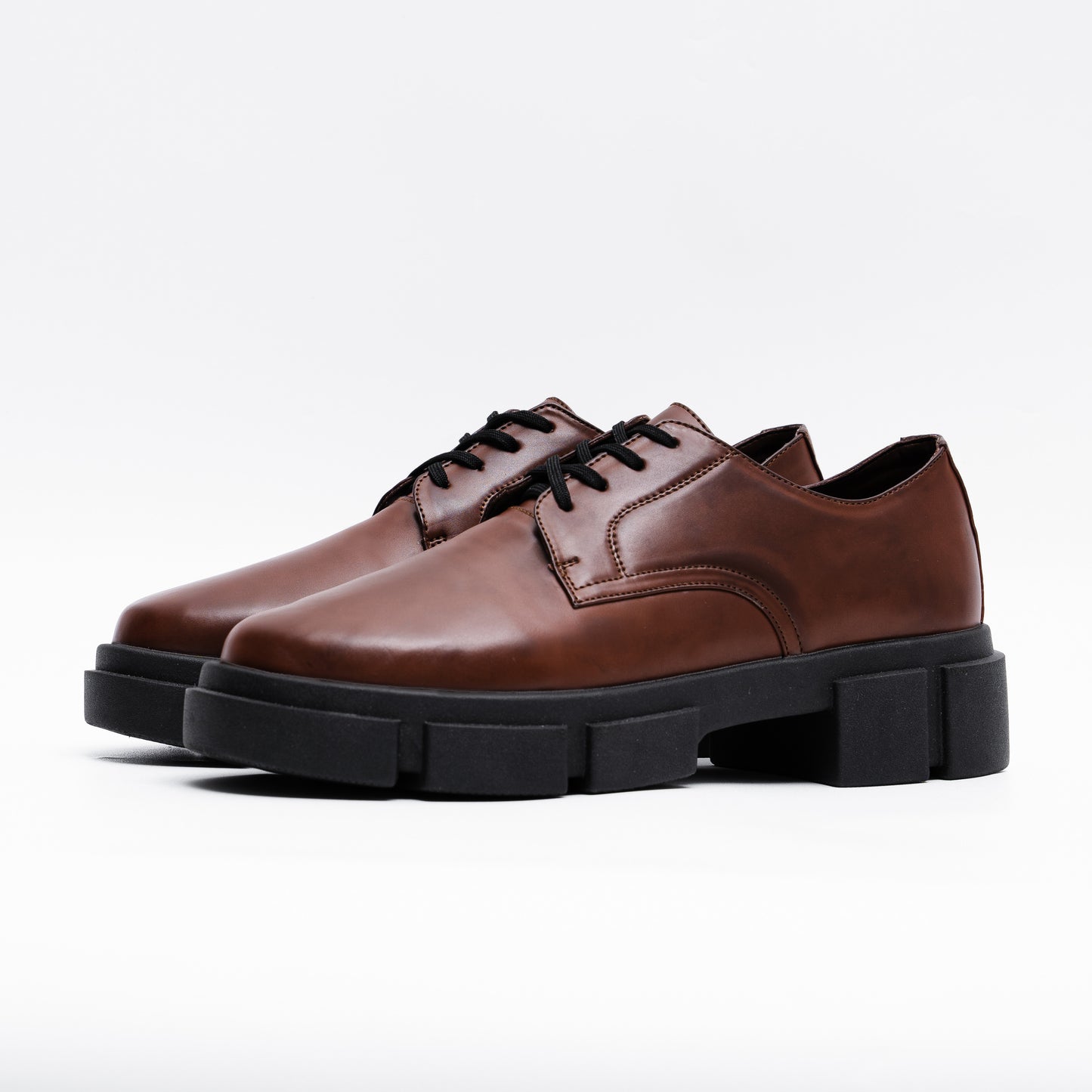 TITAN DERBY - DARK BROWN