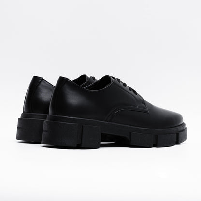 TITAN DERBY - TRIPLE BLACK