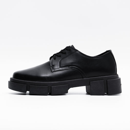 TITAN DERBY - TRIPLE BLACK