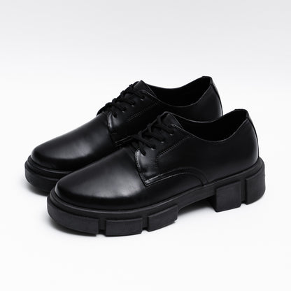 TITAN DERBY - TRIPLE BLACK